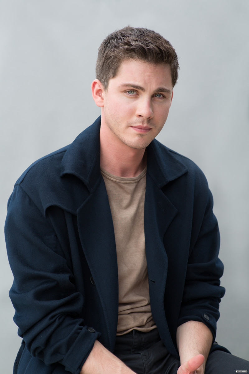 Logan Lerman: pic #737570