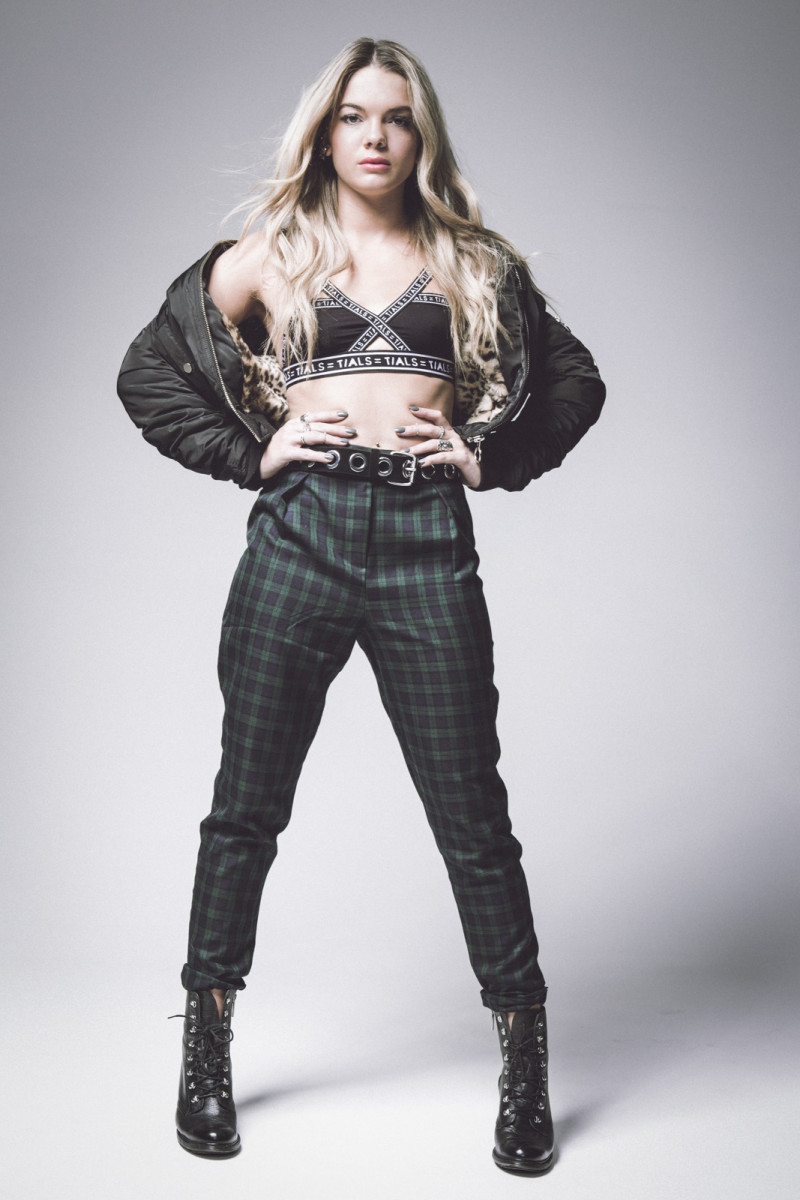 Louisa Johnson: pic #945662