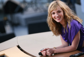 Louise Bourgoin pic #408779