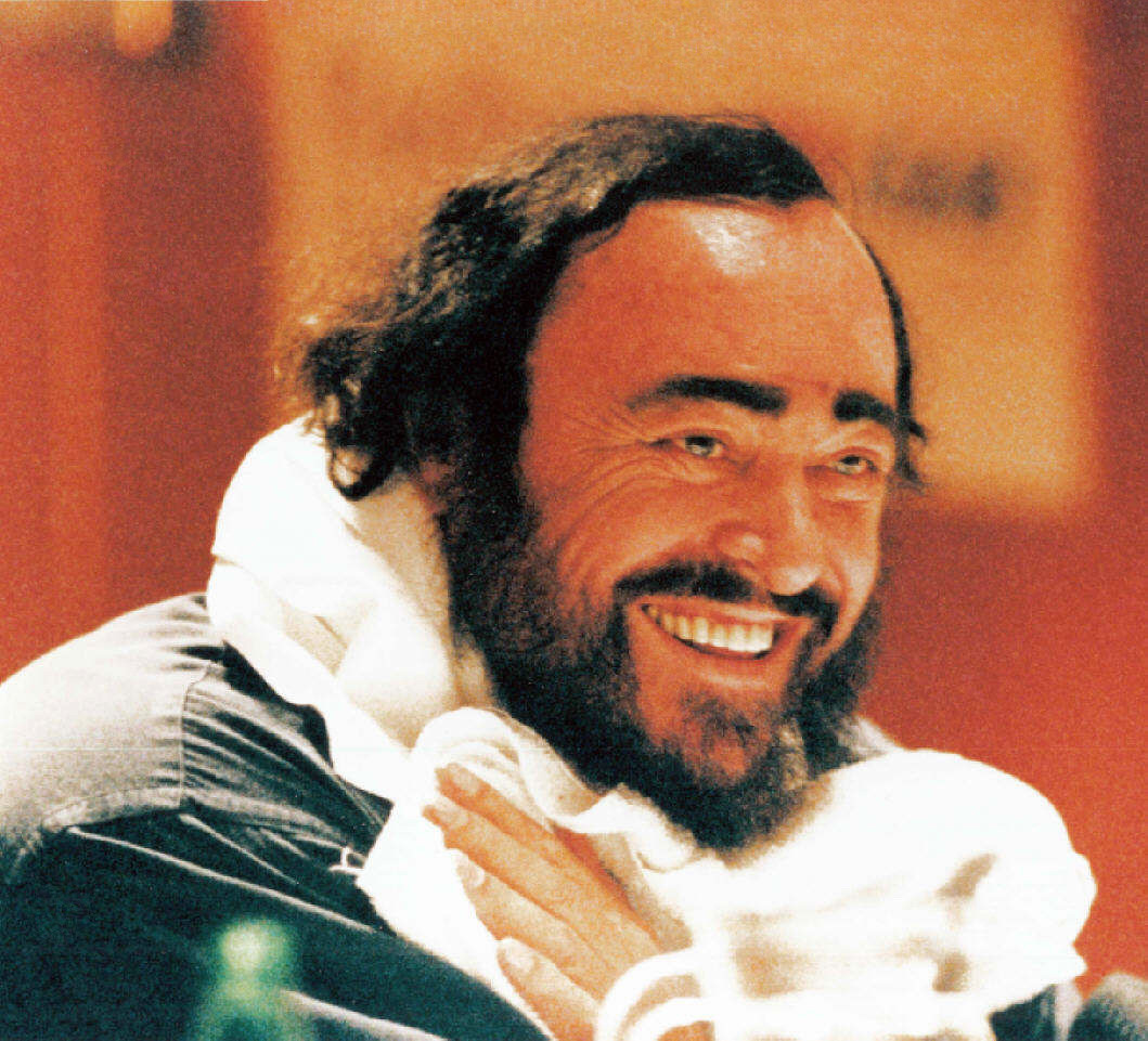 Luciano Pavarotti: pic #112224