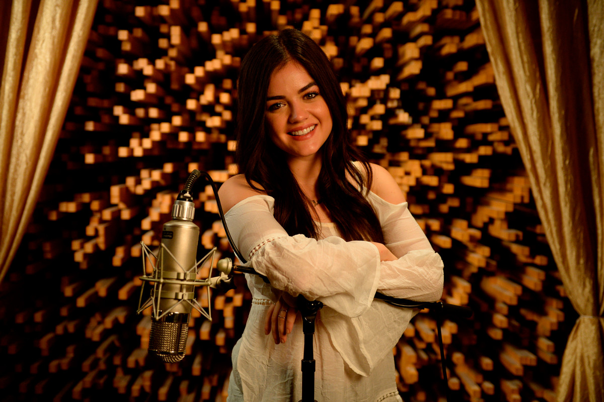 Lucy Hale: pic #803149