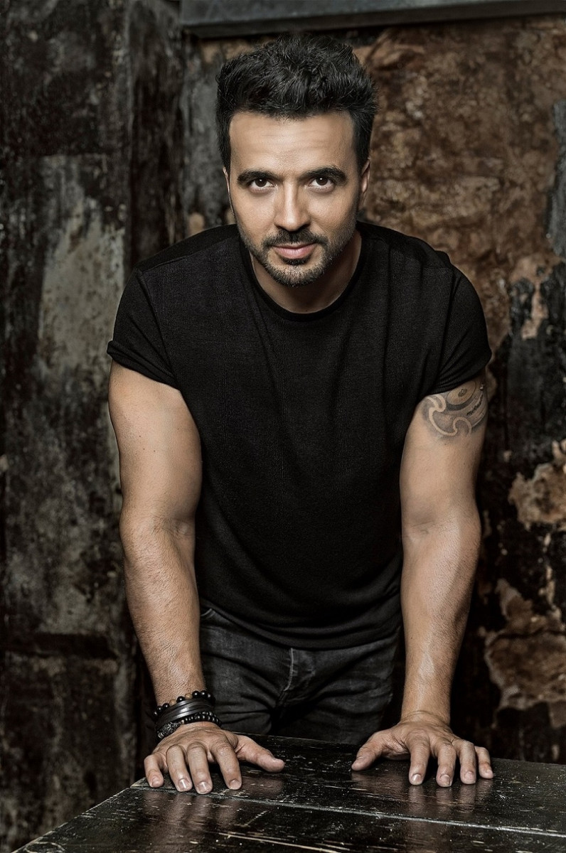 Luis Fonsi: pic #1052003