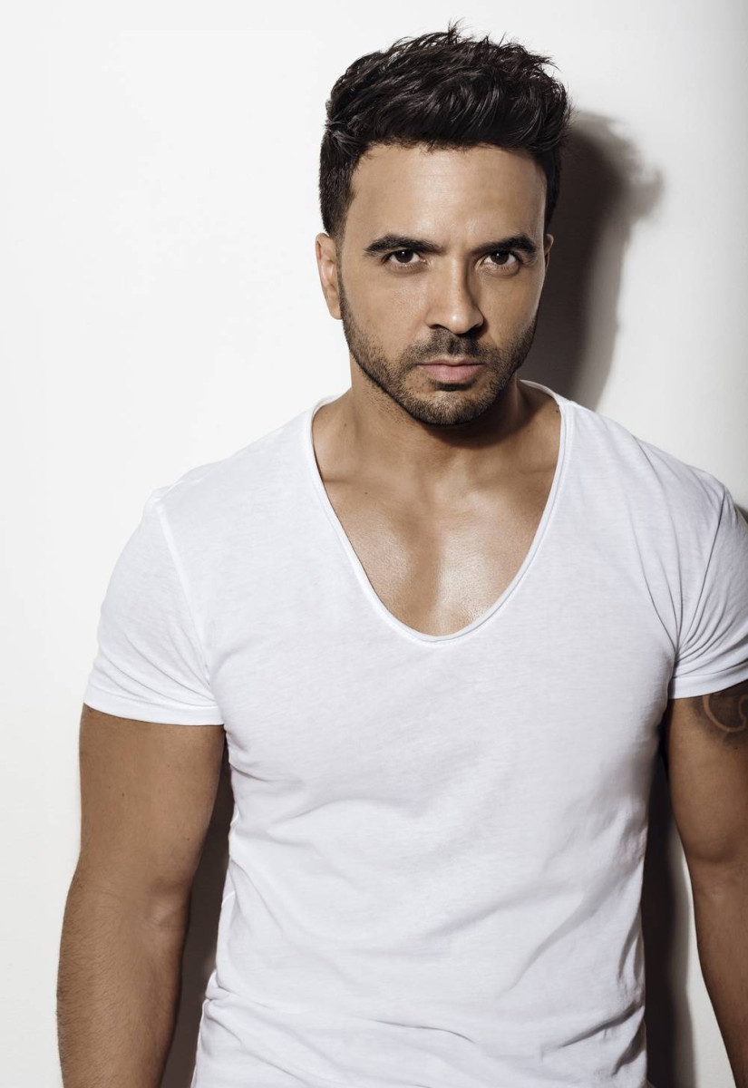 Luis Fonsi: pic #1052011