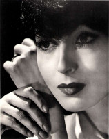 Luise Rainer photo #