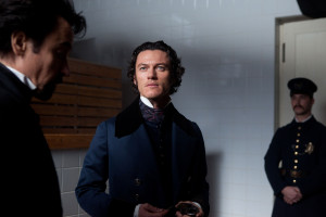 Luke Evans photo #