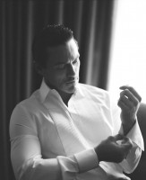 Luke Evans photo #