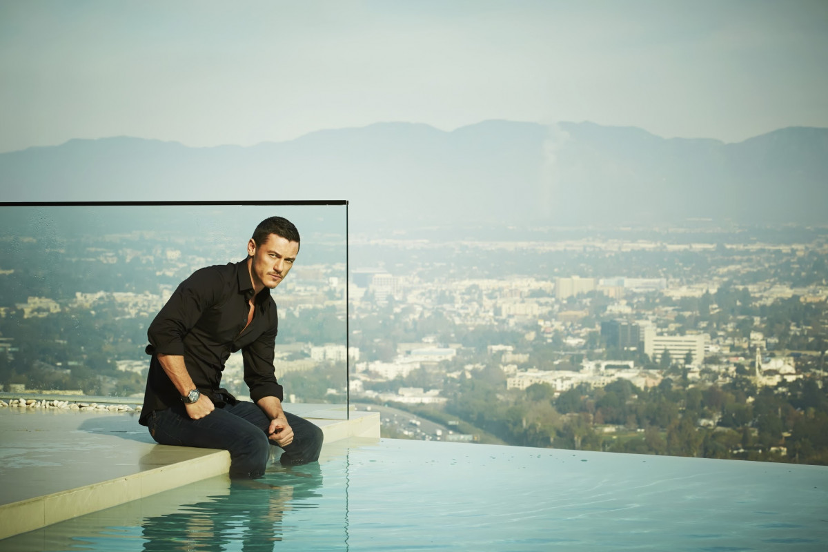 Luke Evans: pic #732647