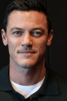 Luke Evans photo #