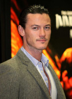 Luke Evans photo #