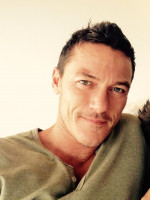 Luke Evans photo #