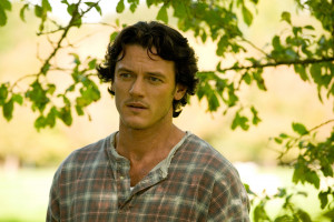 Luke Evans photo #