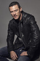 Luke Evans photo #