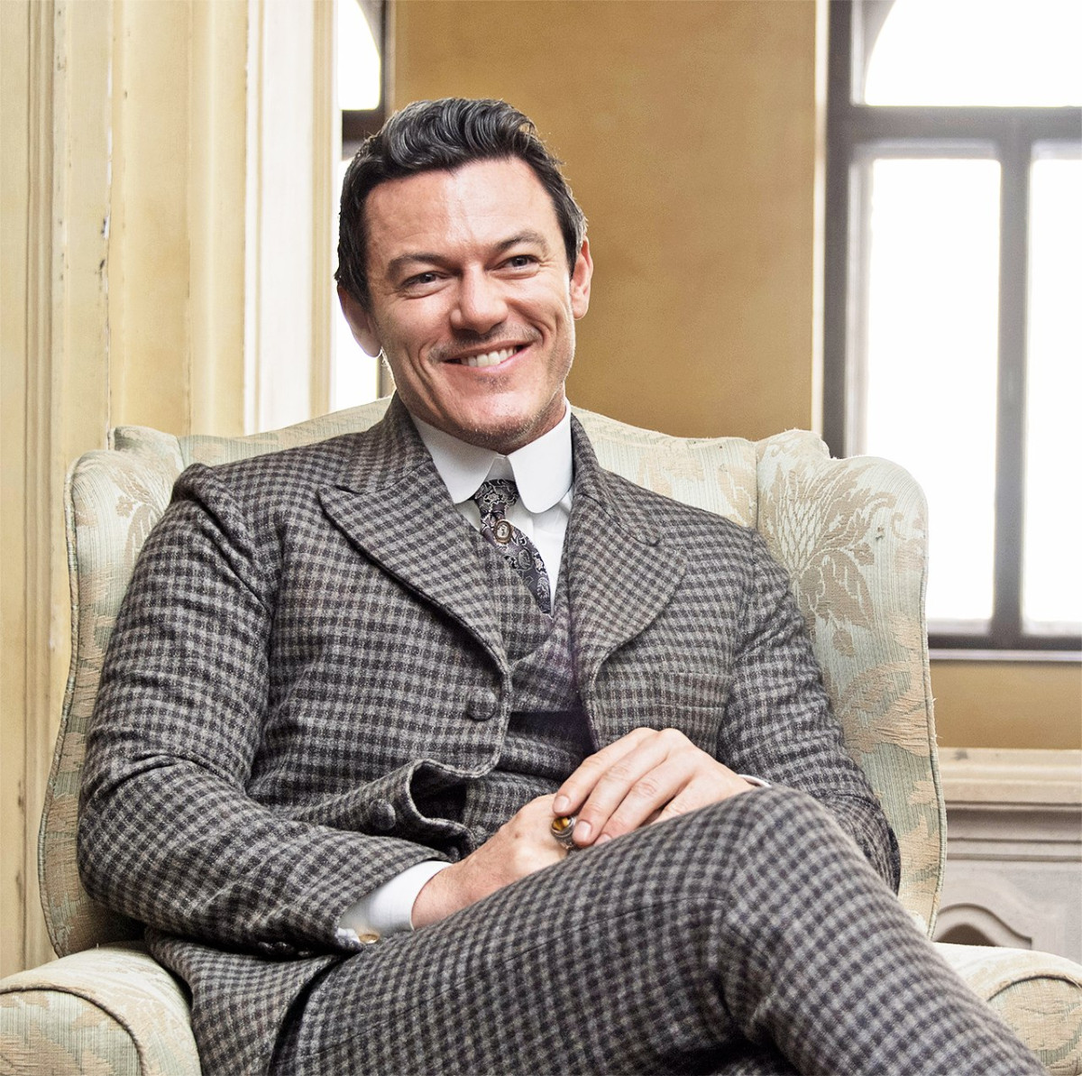 Luke Evans: pic #937002