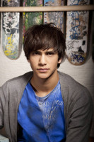 Luke Pasqualino photo #