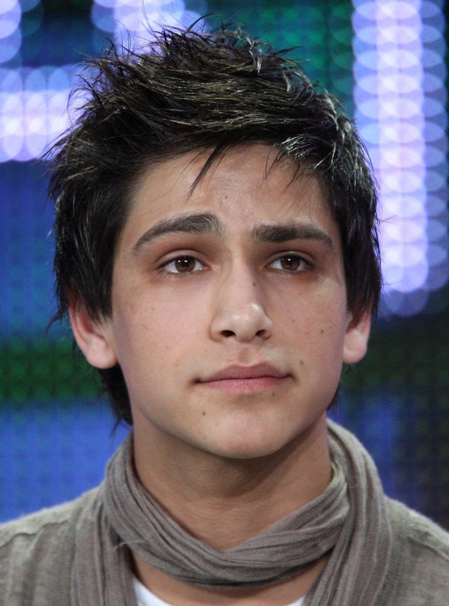 Luke Pasqualino: pic #363706