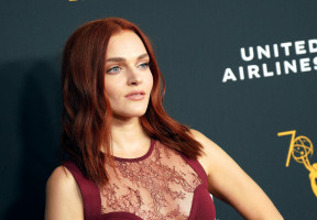 Madeline Brewer photo #