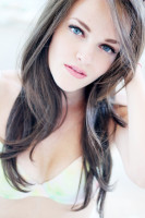 Madeline Brewer photo #