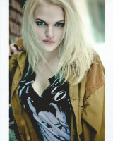 Madeline Brewer photo #