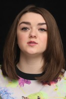 Maisie Williams photo #