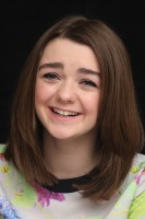 Maisie Williams photo #