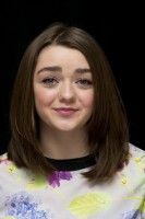 Maisie Williams photo #