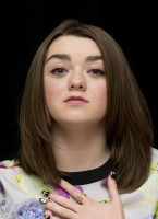 Maisie Williams photo #