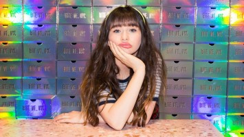 Malina Weissman photo #