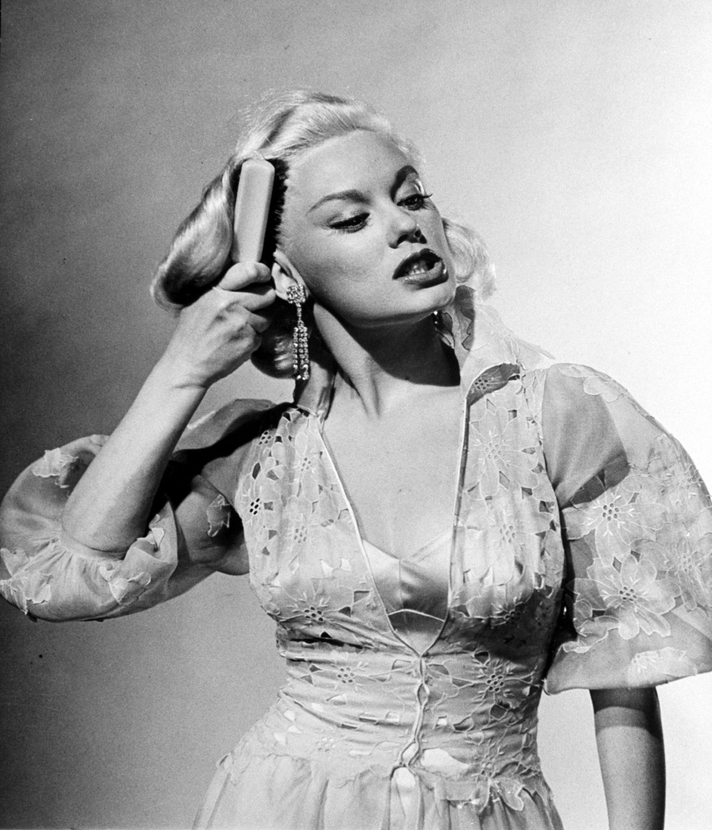 Mamie Van Doren: pic #378244