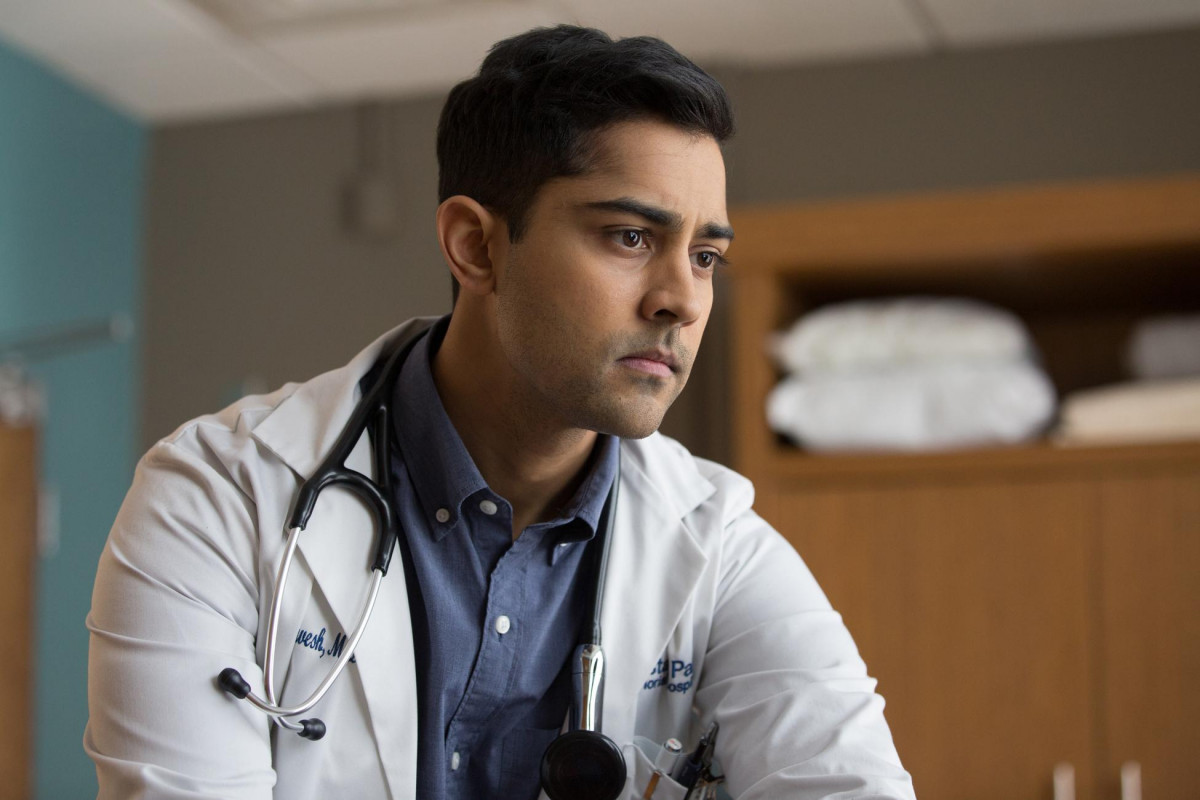 Manish Dayal: pic #1204148