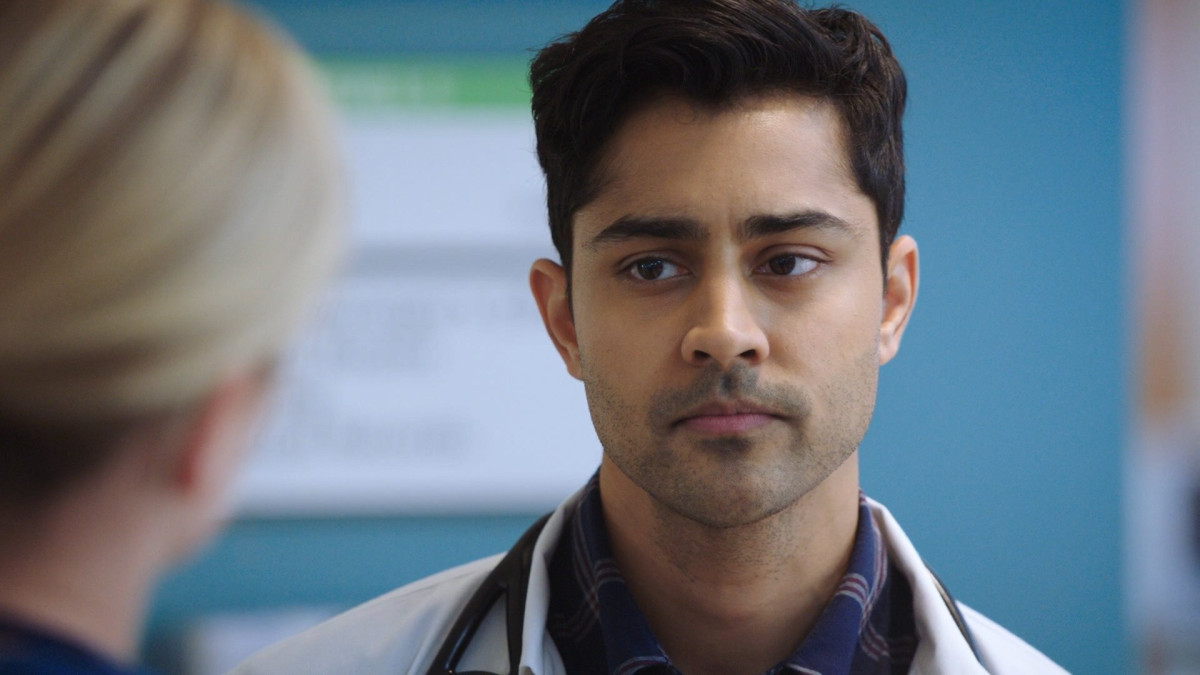 Manish Dayal: pic #1232919