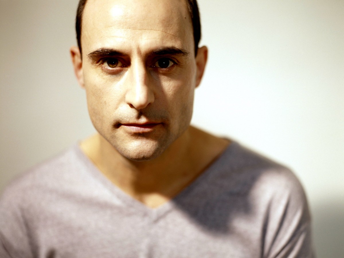 Mark Strong: pic #239180