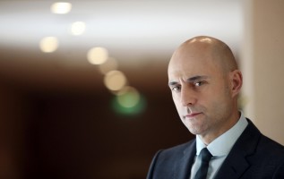 Mark Strong photo #