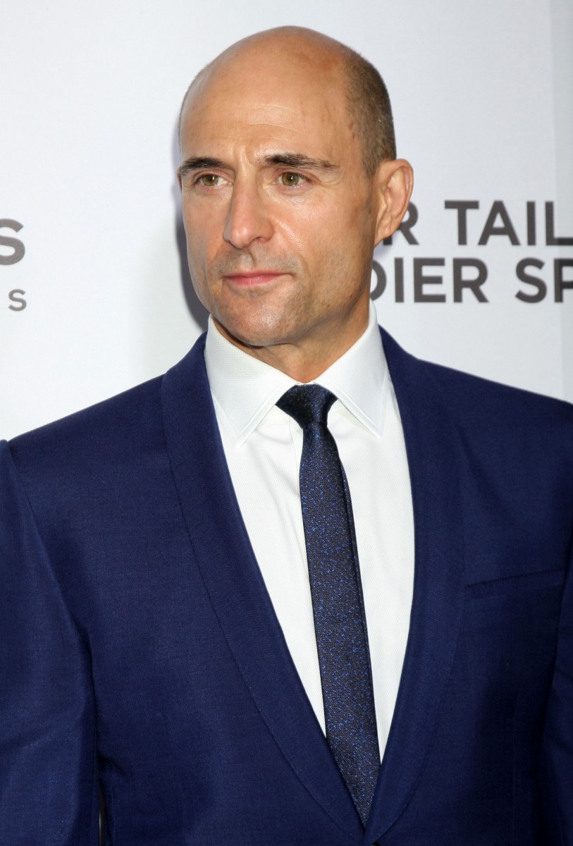 Mark Strong: pic #437080