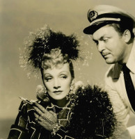 Marlene Dietrich photo #