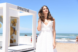 Martina Stoessel photo #