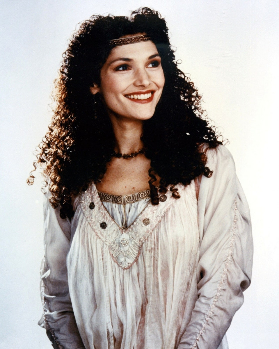 Mary Elizabeth Mastrantonio: pic #1313275