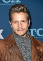 Matt Czuchry photo #