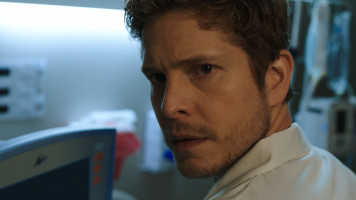 Matt Czuchry photo #