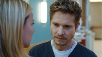 Matt Czuchry photo #