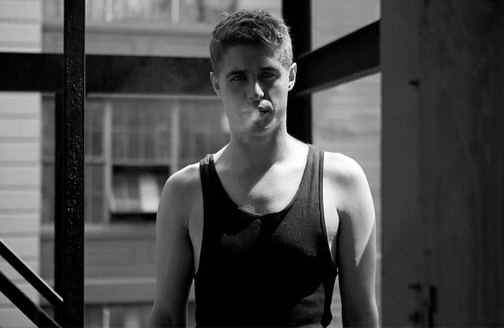 Max Irons: pic #746421