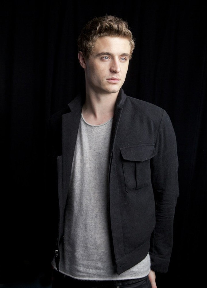 Max Irons: pic #673767