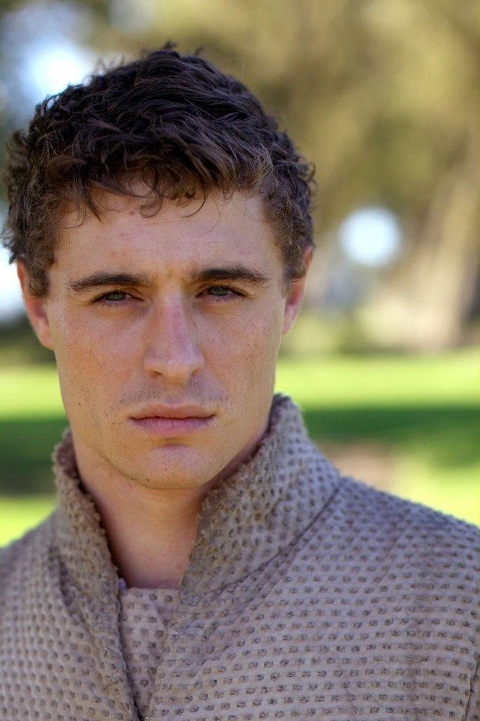 Max Irons: pic #673451