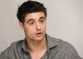 Max Irons photo #