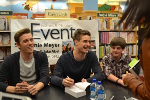photo 27 in Max Irons gallery [id674022] 2014-02-28
