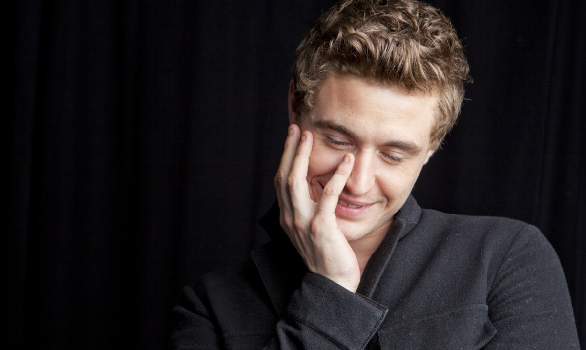 Max Irons: pic #678135