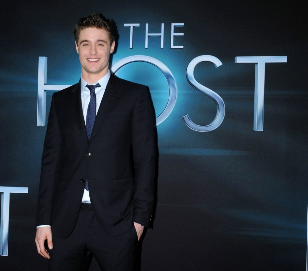 Max Irons: pic #679905