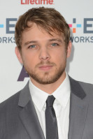 Max Thieriot photo #