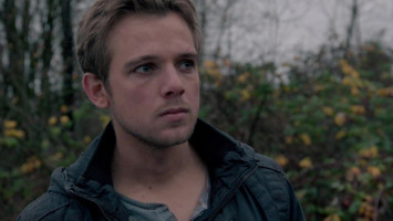 Max Thieriot photo #