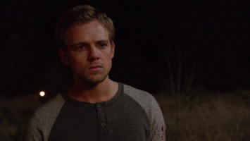 Max Thieriot photo #