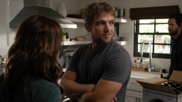 Max Thieriot photo #